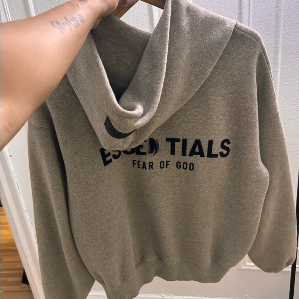 Essential’s hoodie - Picture 3 of 4